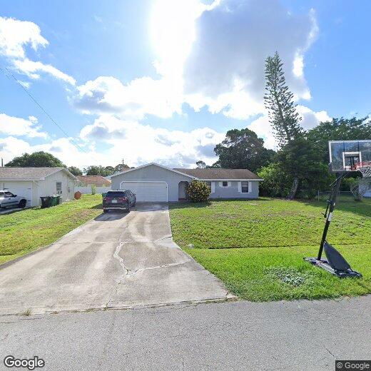 Foto principal - 901 S E O'Donnell Ln