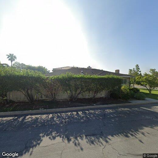 Primary Photo - 301 E Floral Ave