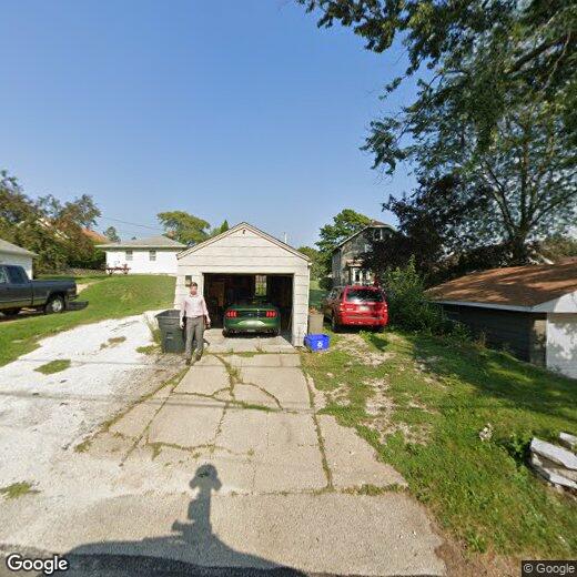 Primary Photo - 128 S Hartwell Ave