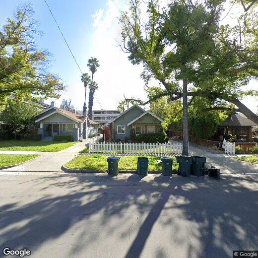 Primary Photo - 130-134 N Meridith Ave