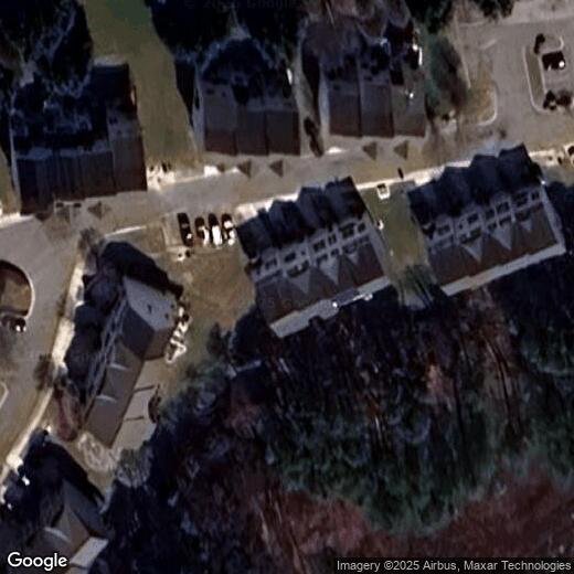Primary Photo - Nice end unit townhouse in waterfront comm...
