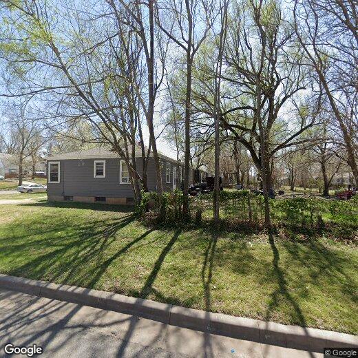 Charming 2Bedroom Duplex in Wichita with Apartment for Rent in Wichita, KS