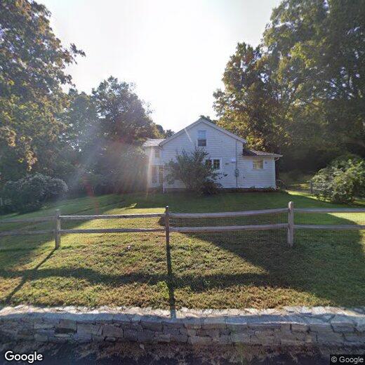 Primary Photo - 10 Dennison Ln