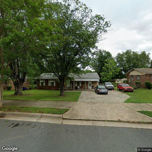 Primary Photo - 1301 Highland Ave