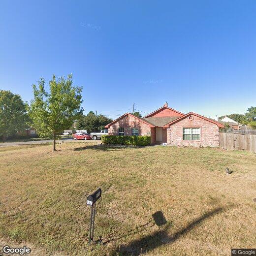 Foto principal - 305 N Elm St