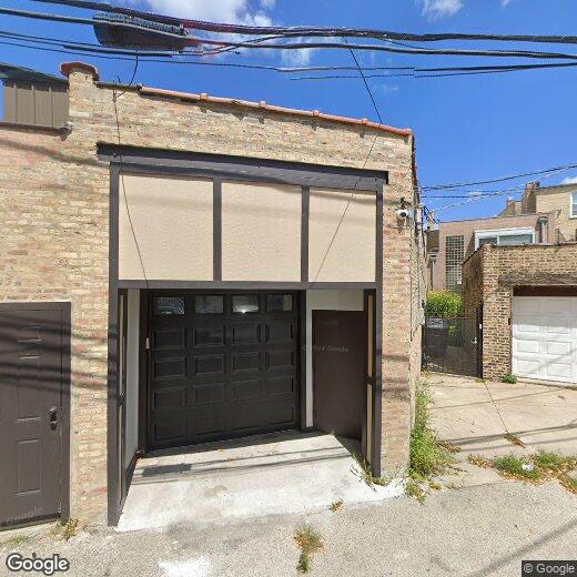Foto principal - 2894 N Milwaukee Ave