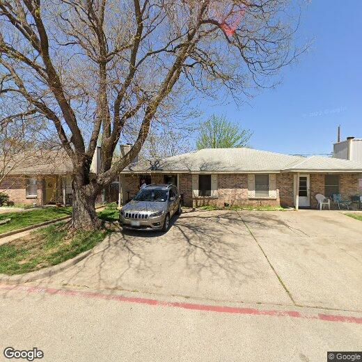 Primary Photo - 1613 Windsong Ln
