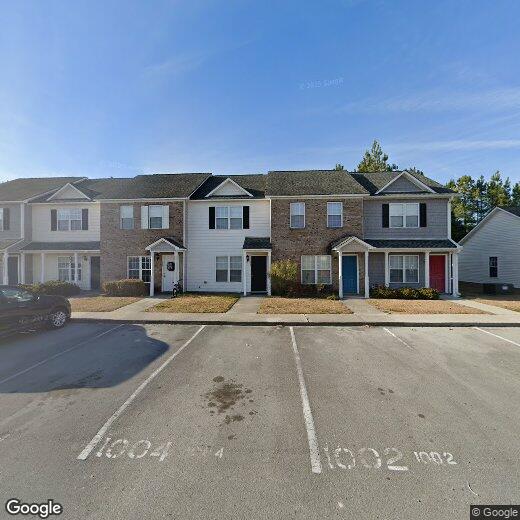 Foto principal - 1004 Springwood Dr