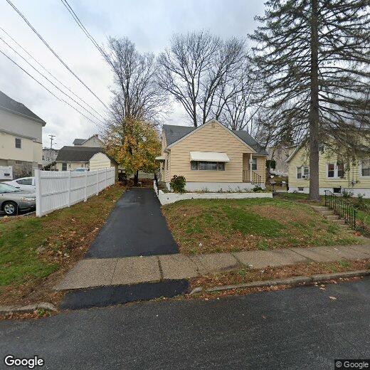 Primary Photo - 4 Summer Ave
