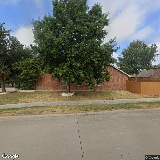 Foto principal - 10790 Midway Dr