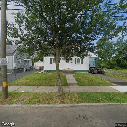 Primary Photo - 87 Ellington St