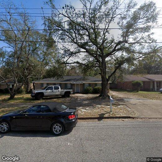Primary Photo - 128 Vanderbilt Dr