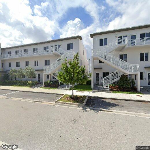 Foto principal - 10300 NW 66th St