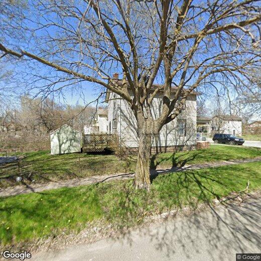 Foto principal - Spacious 3 Bedroom Split Level Home