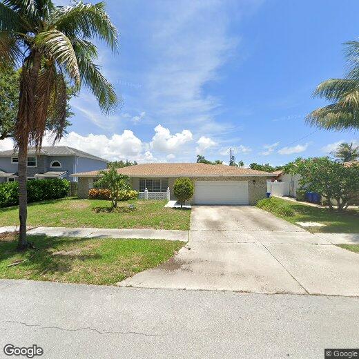 Primary Photo - 2505 NE 35th Dr