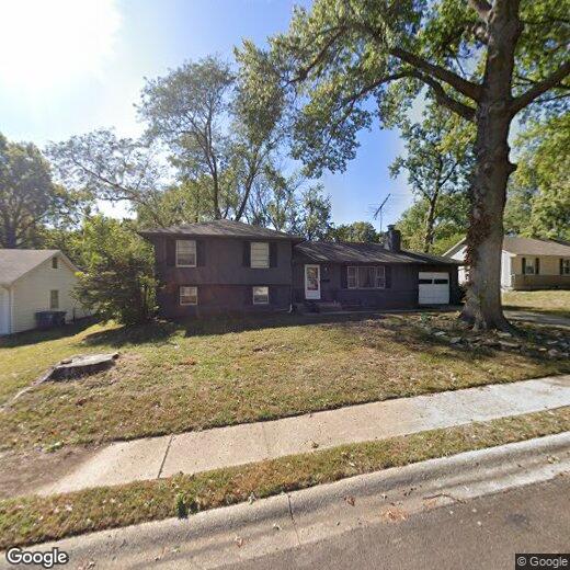 Primary Photo - Recently Renovated 4-Bedroom Home with Sty...