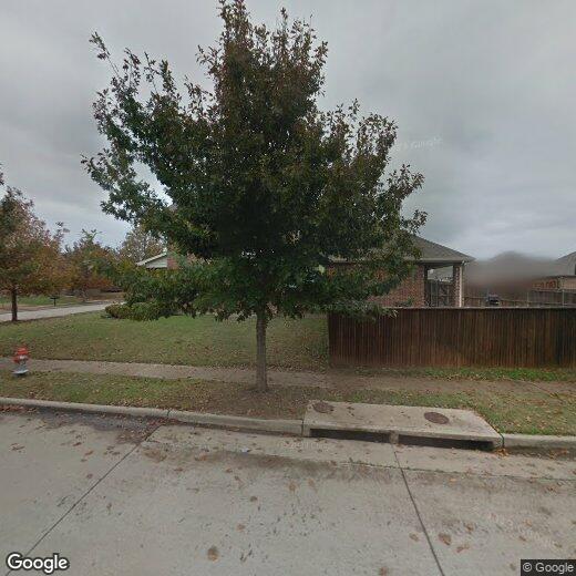 Foto principal - 218 Village Dr