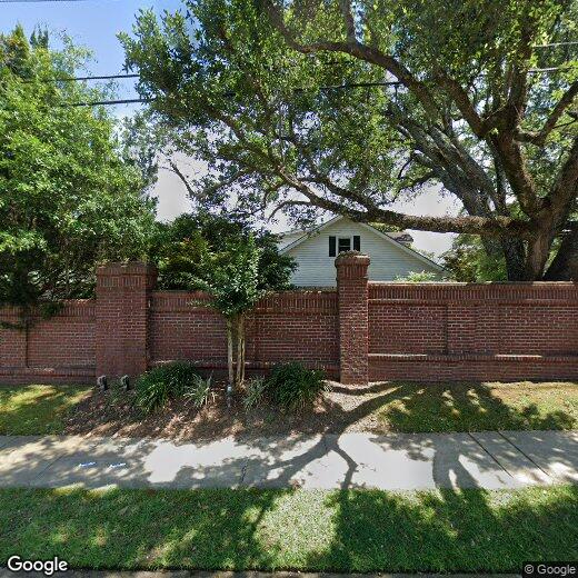 Primary Photo - 1401 Regency Oaks Dr