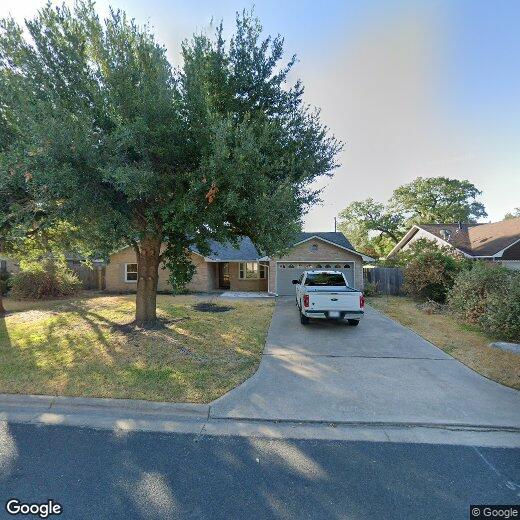 Primary Photo - 2704 Red Hill Dr