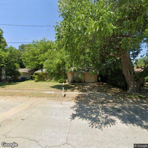 Foto principal - 217 Bellaire Dr
