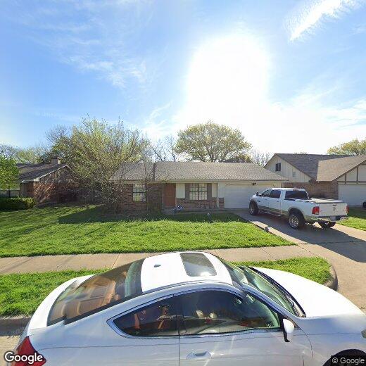 Primary Photo - 1460 Larchmont Dr