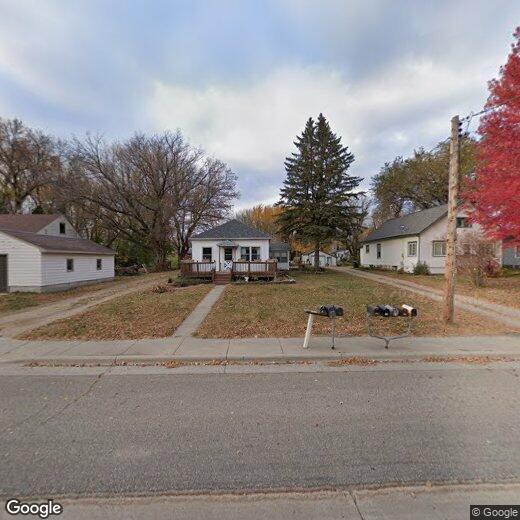 Primary Photo - 404 W Nokomis St