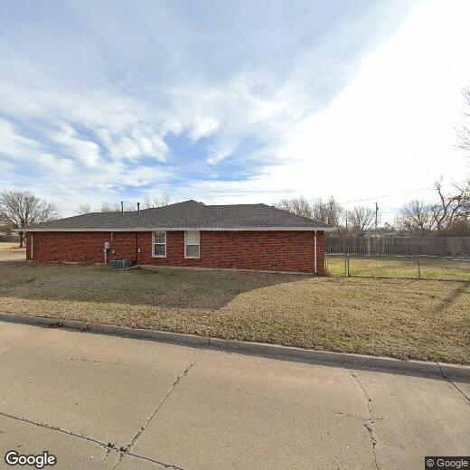 Primary Photo - 6216 NW Elm Ave