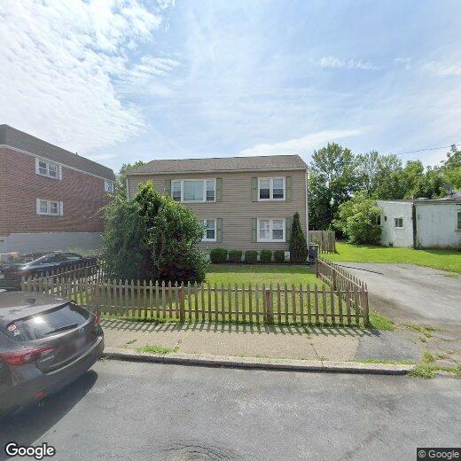Primary Photo - 370 Mary St