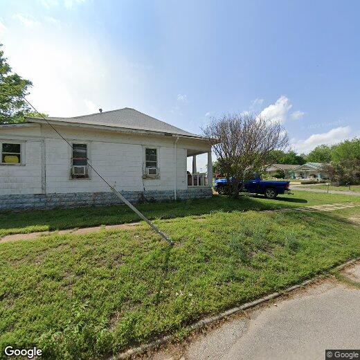 Foto principal - 1302 W Oak Ave