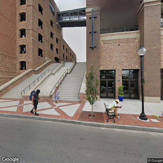 Foto principal - 240 N Water St