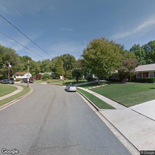 Foto principal - 7611 Kingsbury Rd