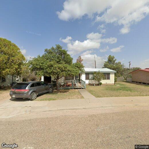 1204 Crescent Dr, McCamey, TX 79752 House Rental in McCamey, TX
