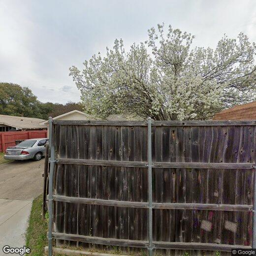 Primary Photo - 4425 Mayflower Dr