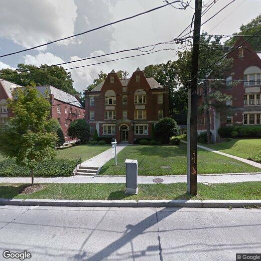 Foto principal - 3026 Porter St NW