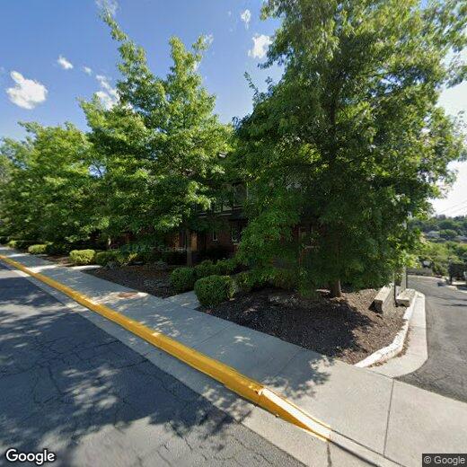 Foto principal - 715 NE Oak St