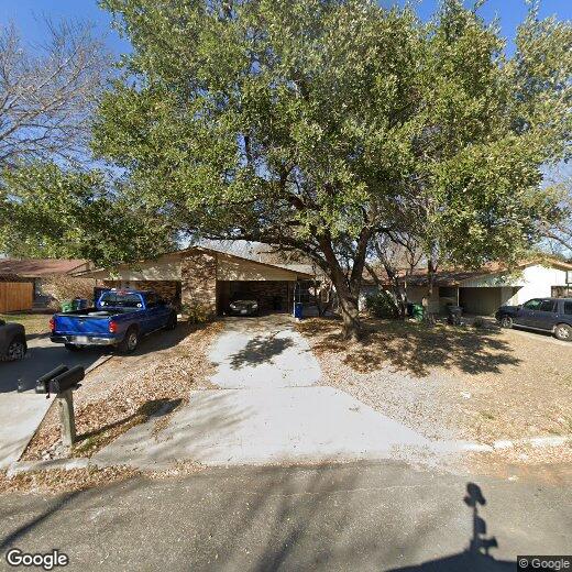 Primary Photo - 2 bedroom 1 bath - Duplex