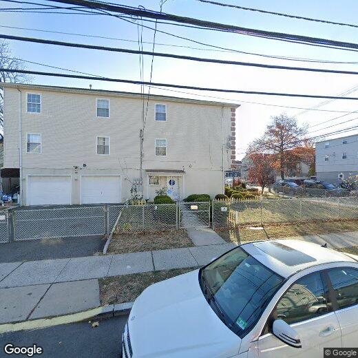 Primary Photo - 1039 Lafayette St