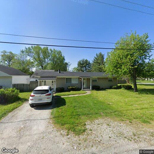 Primary Photo - Southeast Indy - 3 BR home