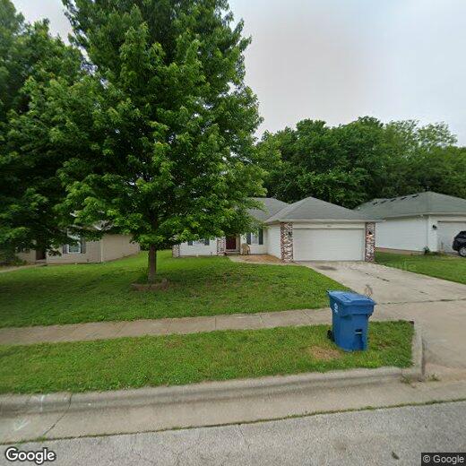 Primary Photo - 1031 S Missouri Ave