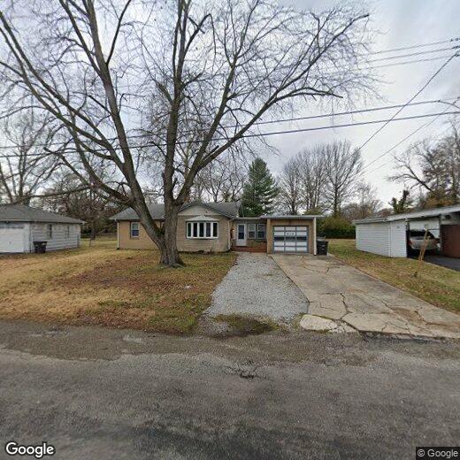 Primary Photo - 814 Southmoor Pl