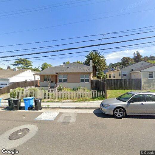 Foto principal - Two bedroom duplex with garage