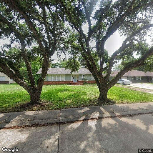 Primary Photo - 609 Magnolia St