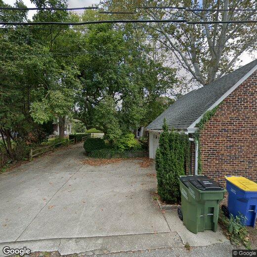 Primary Photo - 1718 Bridge St