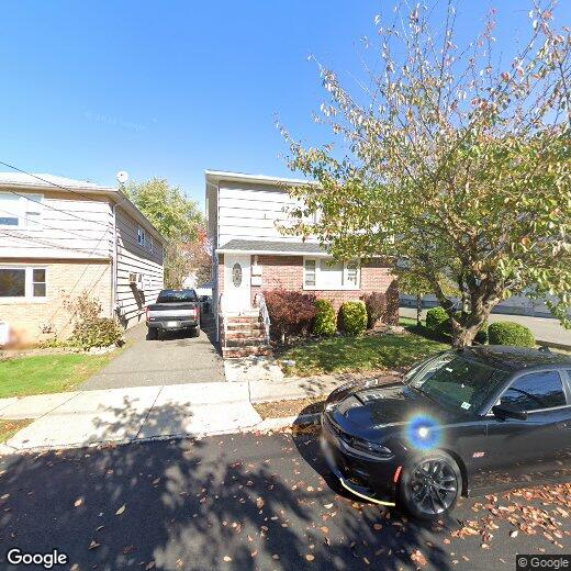 Primary Photo - 28 Hilton St