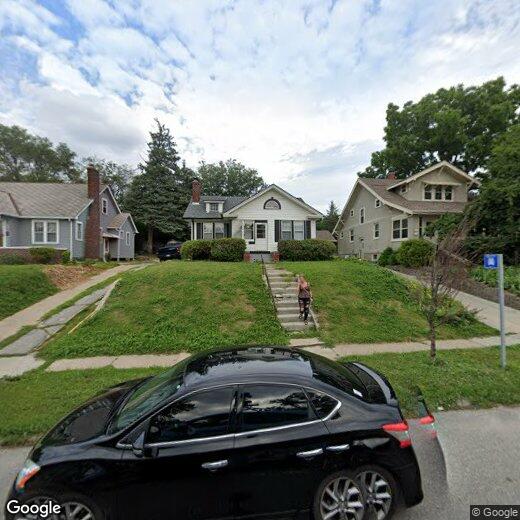 Primary Photo - Aksarben 3/2 newly remodeled!