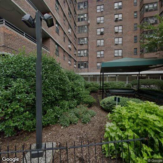 Primary Photo - 264 E Broadway