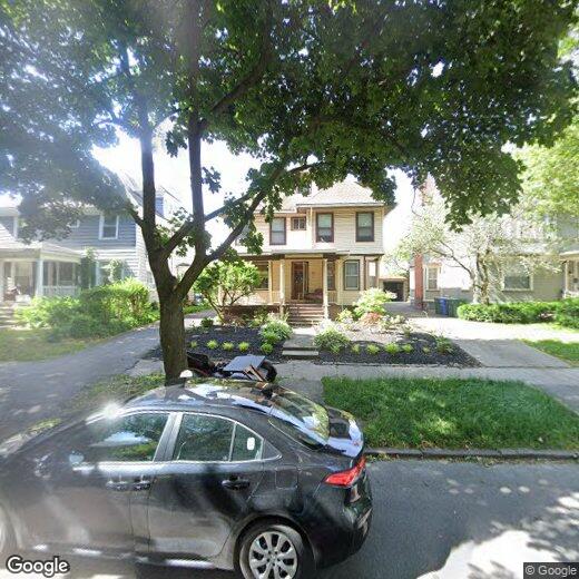 Primary Photo - 21 Thayer St