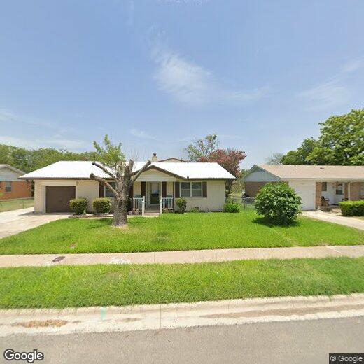 Primary Photo - 1009 Robertson Ave