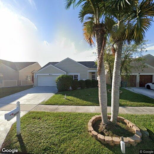 Foto principal - 8600 Floralwood Dr