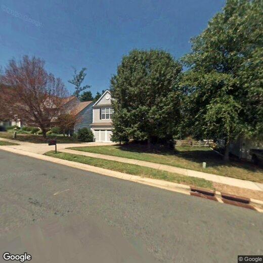 Foto principal - 5916 Downfield Wood Dr
